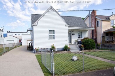 331 18th St, Dunbar, WV 25064 - photo 4