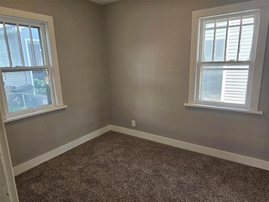 1129 C Ave NW, Cedar Rapids, IA 52405 - photo 7