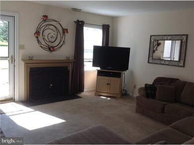 326 Lake Side Dr, Swedesboro, NJ 08085 - photo 6