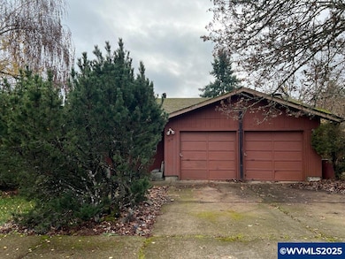 1874 Cedarcrest Dr S, Salem, OR 97306 - photo 2