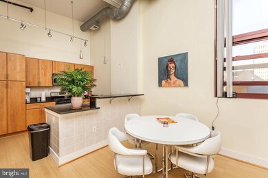 22 S Howard St unit R601, Baltimore, MD 21201 - photo 2