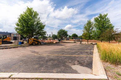 119 E Railroad Ave, Bartlett, IL 60103 - photo 7