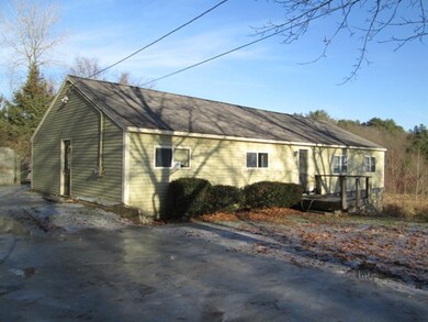 136 Charlton St, Oxford, MA 01540 - photo 2