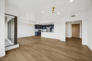 The Spires unit 2203, Houston, TX 77030 - photo 6