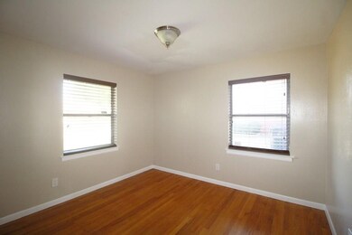 5713 N Sapulpa Ave, Oklahoma City, OK 73112 - photo 2