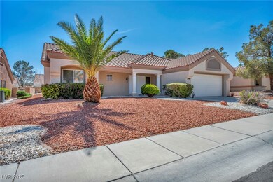 Mediterranean / spanish-style house featuring stuc
