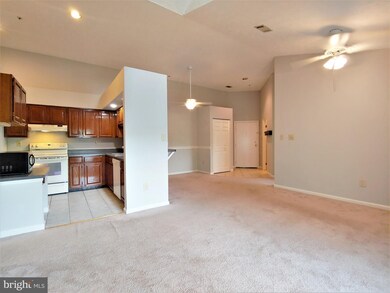 12200 Eagles Nest Ct unit J, Germantown, MD 20874 - photo 7