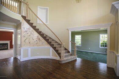 2370 Apple Ridge Grand Entry 3