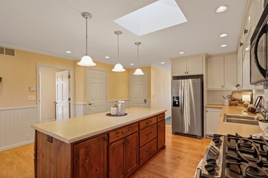 320 Airport Ave, Wisconsin Rapids, WI 54494 - photo 5