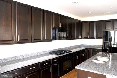 2932 Finsbury Place unit 110, Fairfax, VA 22031 - photo 3