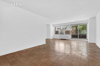 363 E 76th St unit 2D, New York, NY 10021 - photo 2