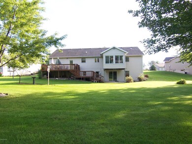 4344 Hickory View Ct, Moline, MI 49335 - photo 2