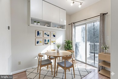 4178 Ashmere Cir, Dumfries, VA 22025 - photo 4