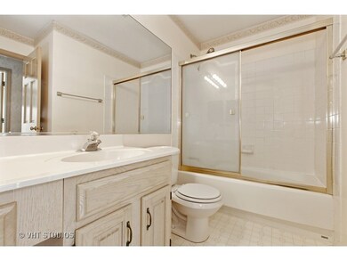 1751 Napoleon Dr, Naperville, IL 60565 - photo 4