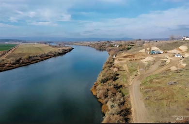 20383 Riverpoint Ln, Wilder, ID 83676 - photo 3