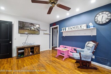07-3524-W-Saginaw-St-Lansing-MI-48917-Wi