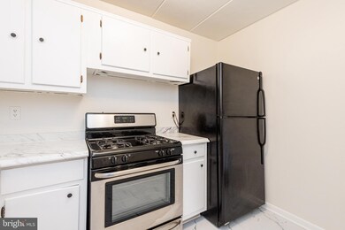 6011 Emerson St unit 310, Bladensburg, MD 20710 - photo 6