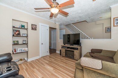 27 Sampson St, South Grafton, MA 01560 - photo 3