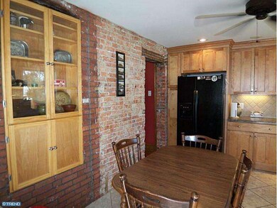 221 W Pennsylvania Ave, Downingtown, PA 19335 - photo 3