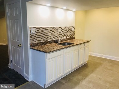 5708 Lyngate Ct, Lanham, MD 20706 - photo 5