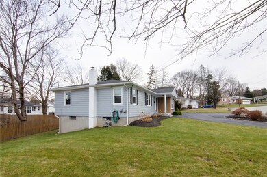 39 Susan Cir, Johnston, RI 02919 - photo 4