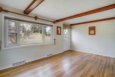 28 Pittsburgh Dr, Nashua, NH 03062 - photo 3