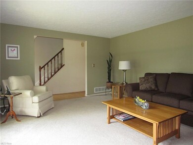3050 Lodge Dr, North Royalton, OH 44133 - photo 3