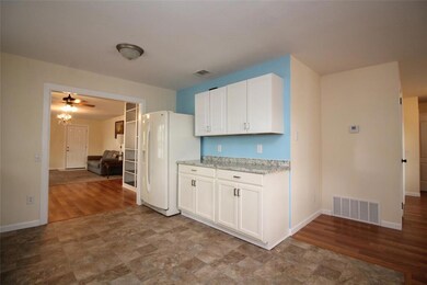 1127 Country Club Rd, Cleburne, TX 76033 - photo 3