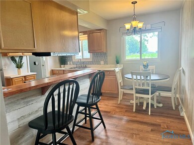 305 Degroff Ave, Archbold, OH 43502 - photo 6