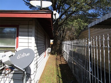 5131 Enyart St, Houston, TX 77021 - photo 4