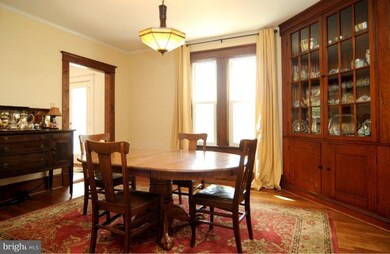 361 S Massanutten St, Strasburg, VA 22657 - photo 3