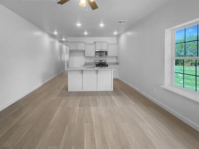 1704 SW Washington Ave, Lawton, OK 73501 - photo 4