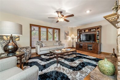 75 Lancaster Dr, Bella Vista, AR 72715 - photo 5