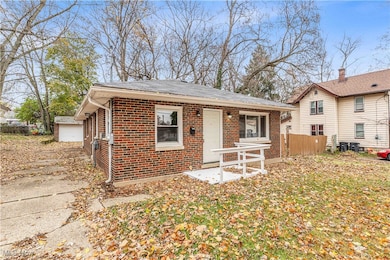 1092 Peerless Ave, Akron, OH 44320 - photo 2