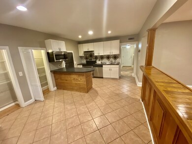 1862 Beacon St unit 6-B4, Brookline, MA 02445 - photo 4