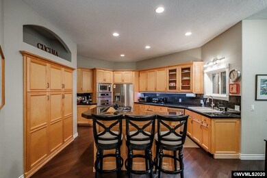 877 Hazeltine Ave SE, Salem, OR 97306 - photo 5