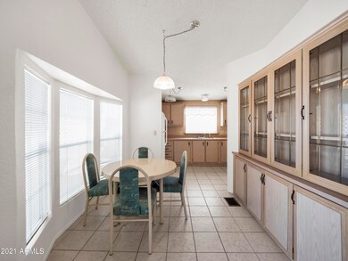 Eat-In Kitchen & Dining