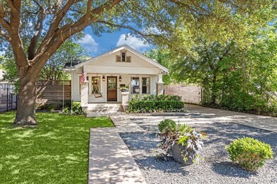 741 E 13th St, Houston, TX 77008 - photo 2