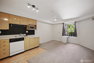 Montreux Condos unit 513, Seattle, WA 98121 - photo 4