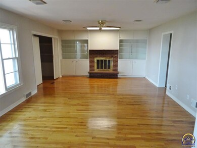 1910 SW Atwood Ave, Topeka, KS 66604 - photo 3