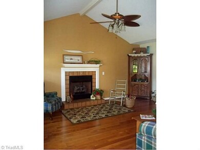 804 Carowood Dr, Asheboro, NC 27205 - photo 2