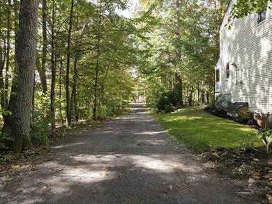 7 Leblanc Rd, Pelham, NH 03076 - photo 5