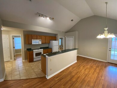 104 Rolling Woods Cir, Warner Robins, GA 31088 - photo 2