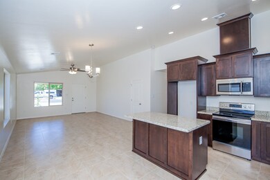 608 S Vaughn Ave, Yuma, AZ 85364 - photo 6