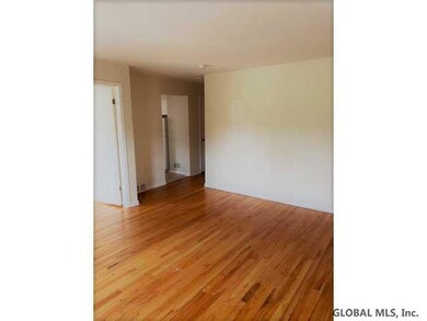52 Hackett Blvd unit 2nd Floor Front, Albany, NY 12209 - photo 2