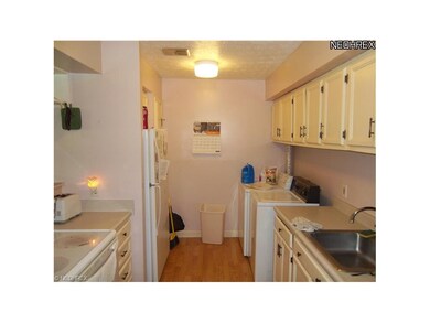 3433 Beaver Trail unit B, Aurora, OH 44202 - photo 4