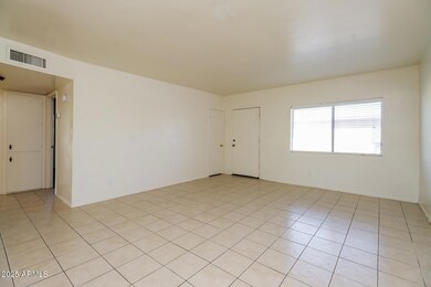 1326 N Miller Rd unit B, Tempe, AZ 85281 - photo 4