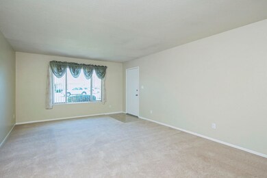 11020N45thAve-006