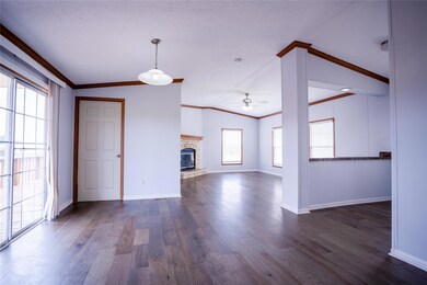 100 Salt Lick Ct, Springtown, TX 76082 - photo 6