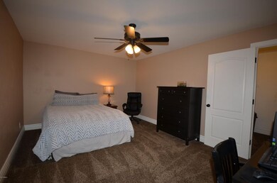 3052 E Nora St unit 2, Mesa, AZ 85213 - photo 2